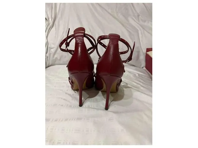 Valentino Garavani Tacones Burdeos 