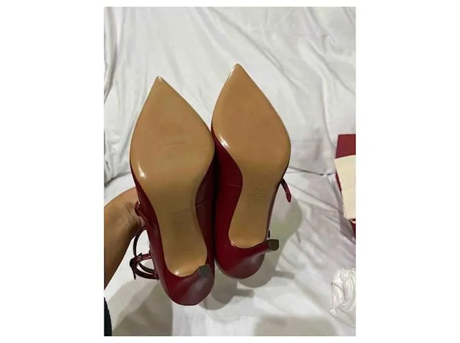 Valentino Garavani Tacones Burdeos 