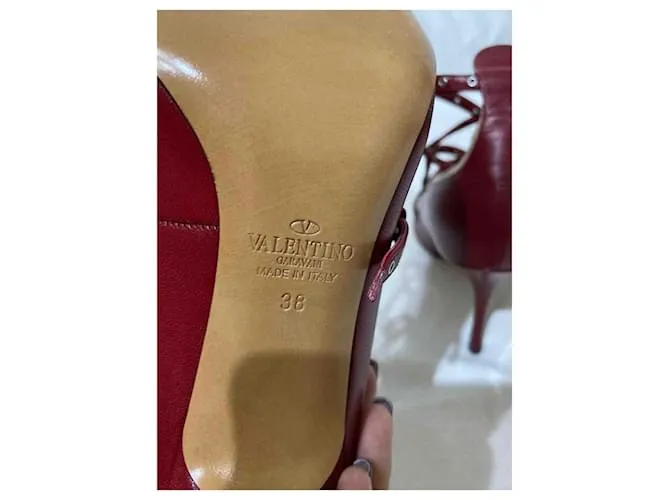 Valentino Garavani Tacones Burdeos 
